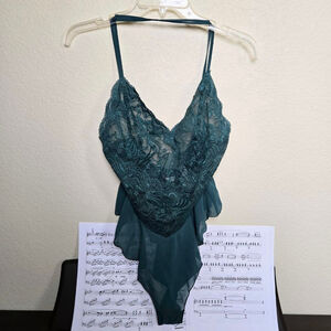 Y2K NWT Vintage Victoria's Secret Green Lace Bodysuit Teddy Lingerie M